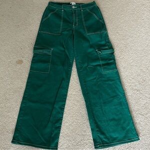 Green cargo pants